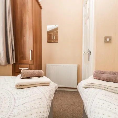 Holiday home Woodland Nook *